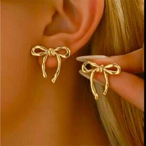 ✨Gold Bow Stud Earrings - Elegant Women’s Jewelry